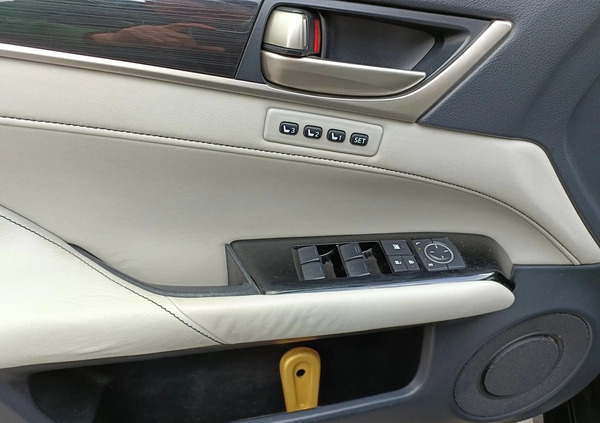 Lexus GS cena 88900 przebieg: 231073, rok produkcji 2014 z Szczecin małe 79